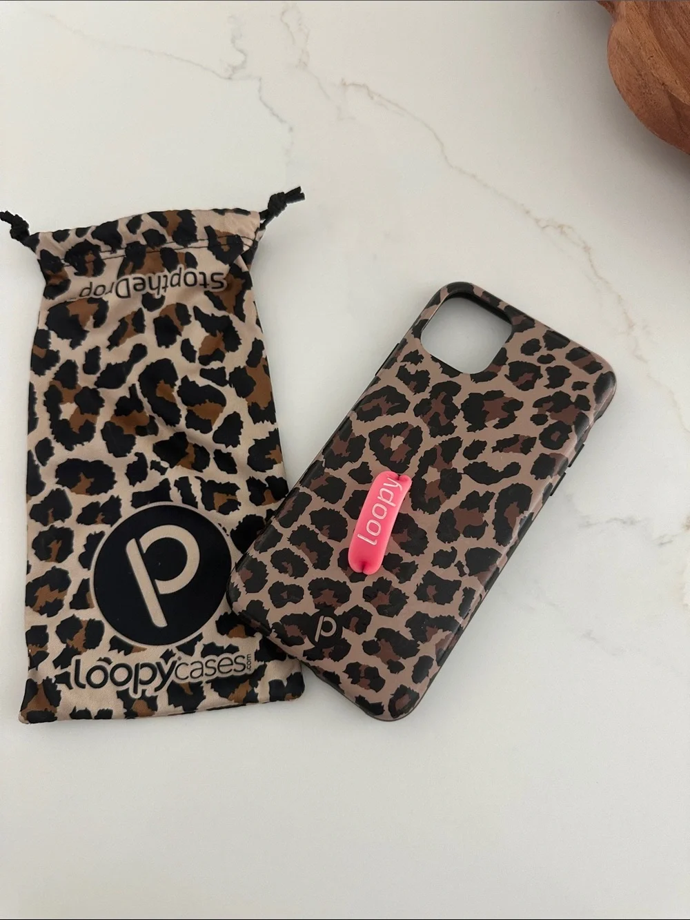 Loopy Case Leopard Print Phone Case with Pink Loopy Strap